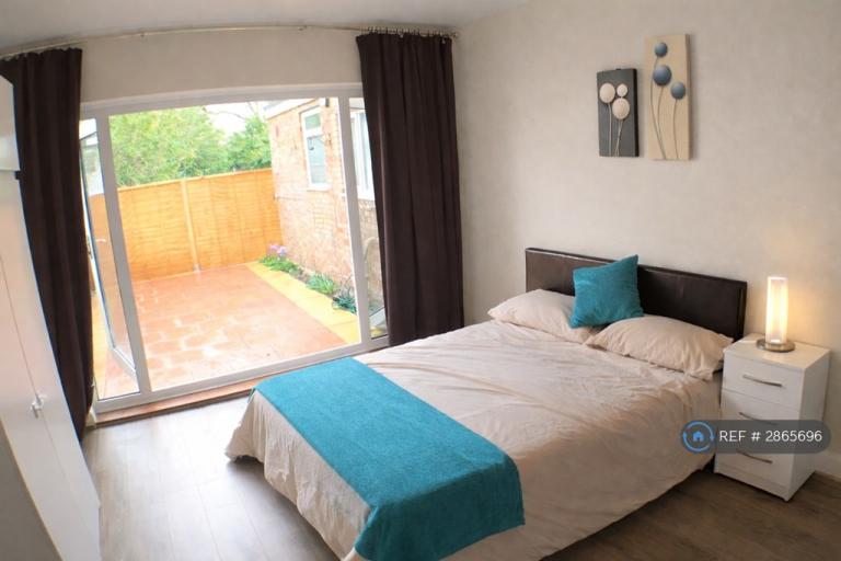 1 bedroom in Bradgate Road, Bedford, MK40 (#2865696)
