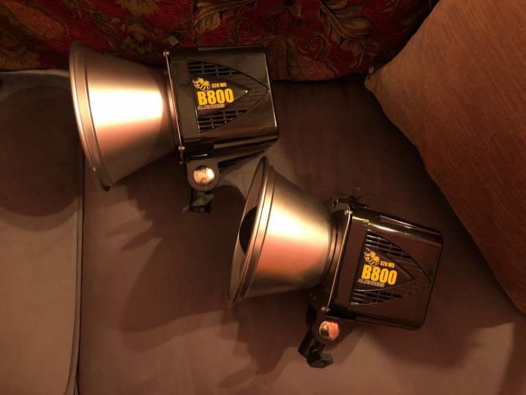 OPEN TO OFFERS must sell! x2 AlienBees B800 Flash Units photography studio (Alien Bees,Paul C Buff)