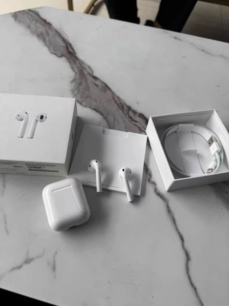Apple AirPods 2nd generation 
