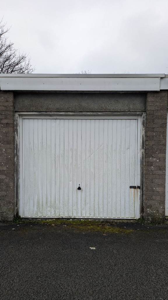 Garage / Lock Up for rent - East Kilbride (The Murray)