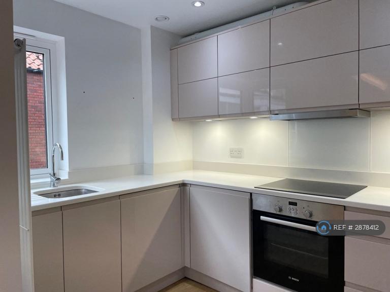 2 bedroom flat in Portland St, Bristol, BS2 (2 bed) (#2878412)