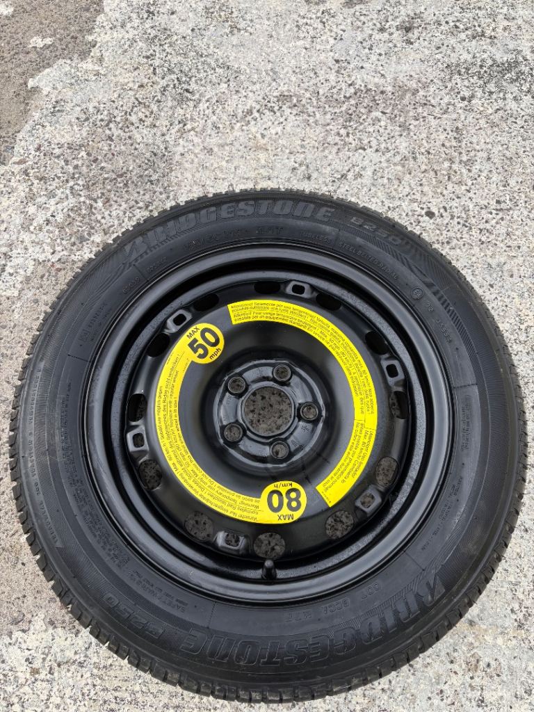 NEW Bridgestone tyre  185/60/15 off VW Golf 