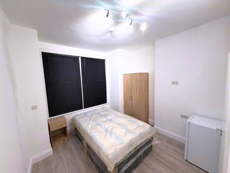 BENEFITS ACCEPTED - Studio Flat Available in Streatham Tooting Wandsworth SW17