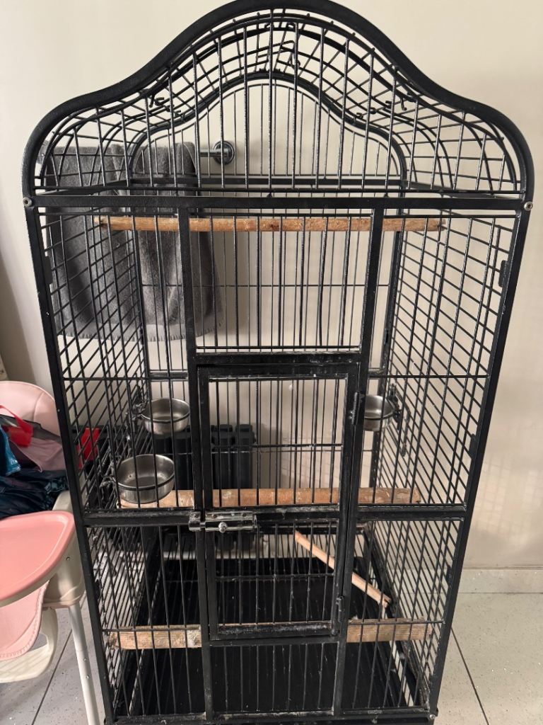 Medium size parrot cage