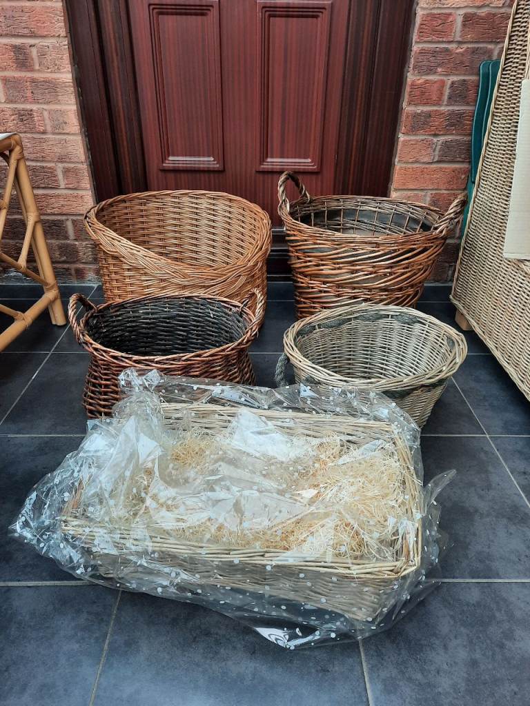 Selection of Wicker Christmas Hamper Baskets - New Condition