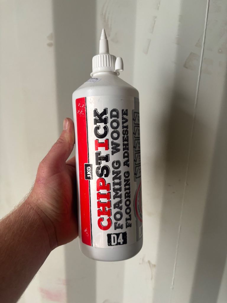 Chipstick D4 flooring glue 