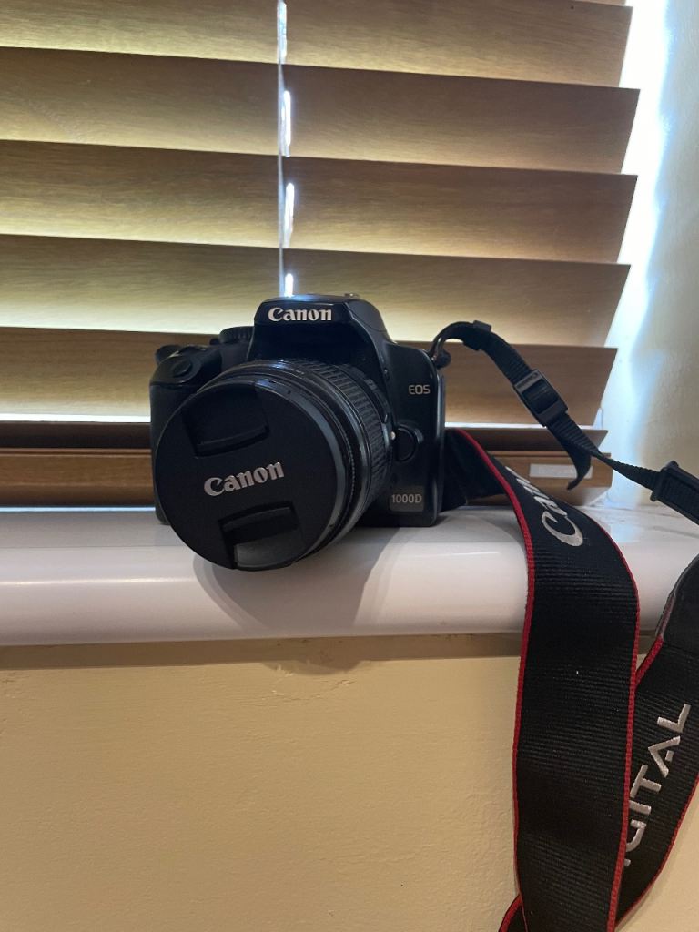 Canon Camera EOS 1000D
