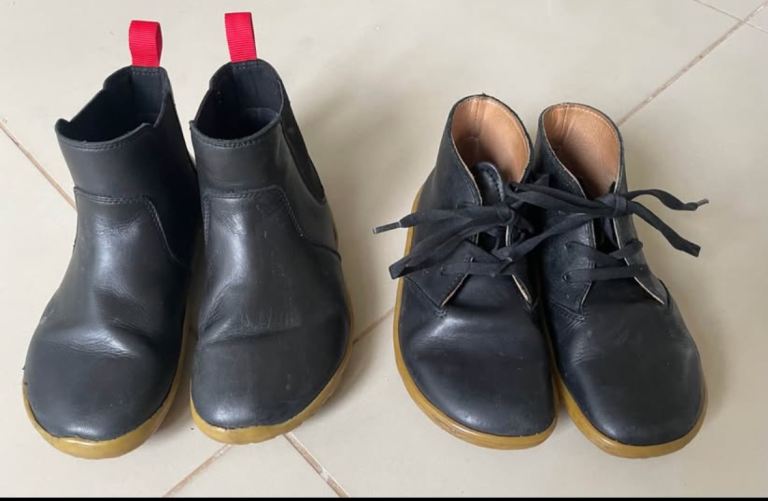 Children vivobarefoot school shoes size 31k -12(UK)