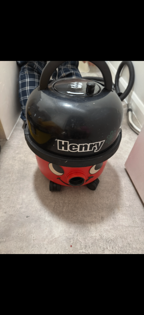 Henry Vacuum Cleaner 