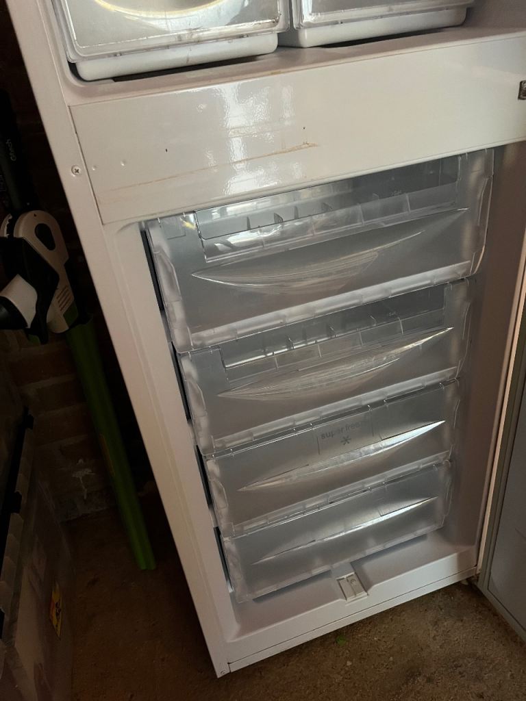 Hotpoint RFA52 fridge freezer