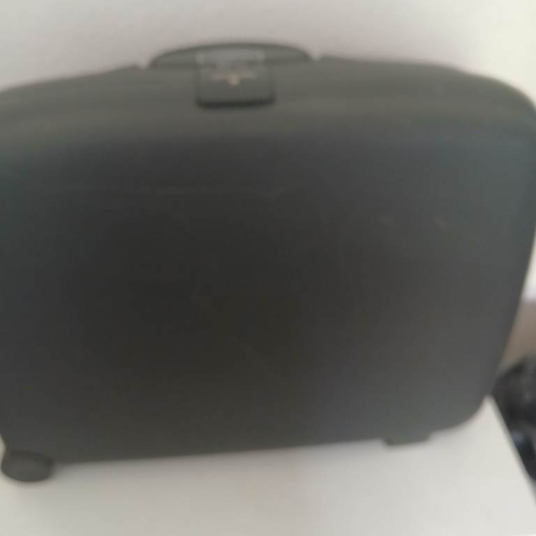 Hardshell samsonite suitcase 