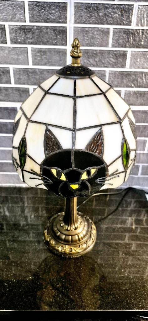 Black Tiffany-style Glass Lamp – 'Purrrfect' Cat Design, Like New
