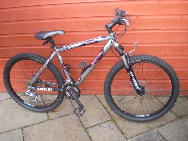 Ventura WSB series aspen bike, 18 inch lightweight frame, 26 inch wheels, 9 x 3 gears, disc brakes