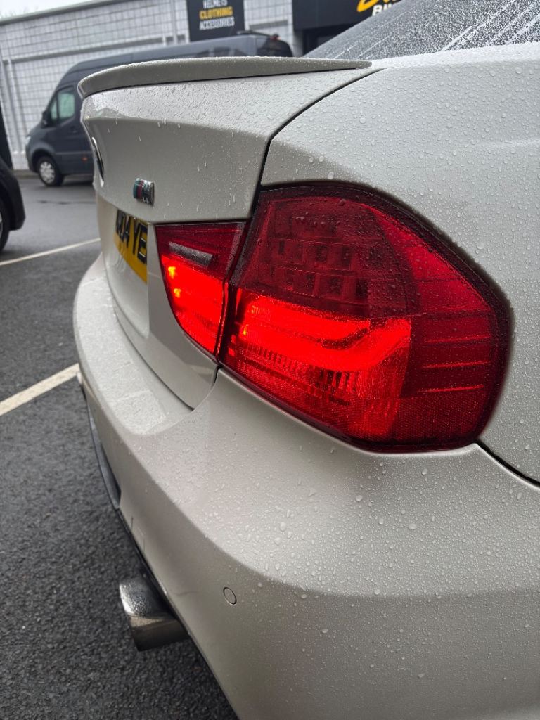 BMW, 3 SERIES, Saloon, 2011, Manual, 1995 (cc), 4 doors