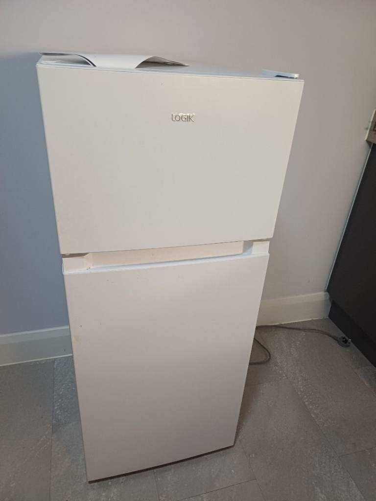 Fridge freezer 