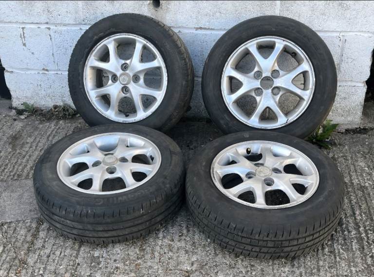 TOYOTA YARIS MK1 ALLOY WHEELS