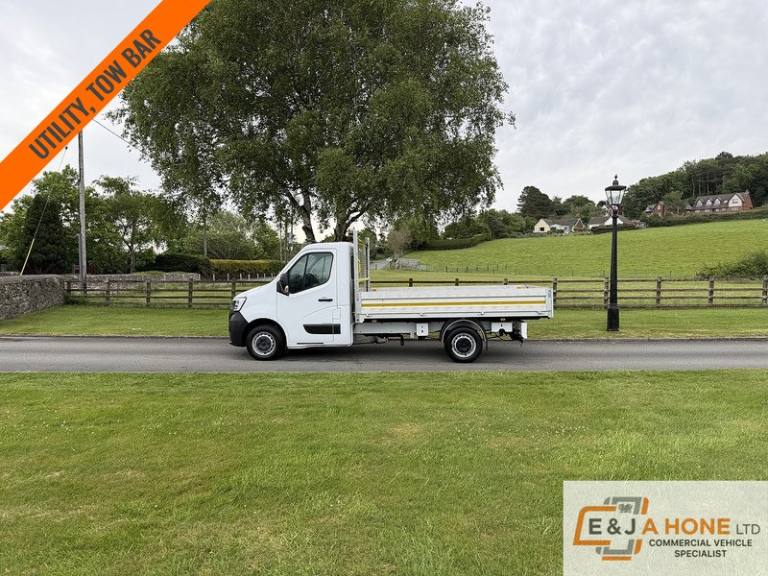 2022 Renault Master ML35 ENERGY dCi 145 Business Low Roof Chassis Cab Dropside Diesel Manual