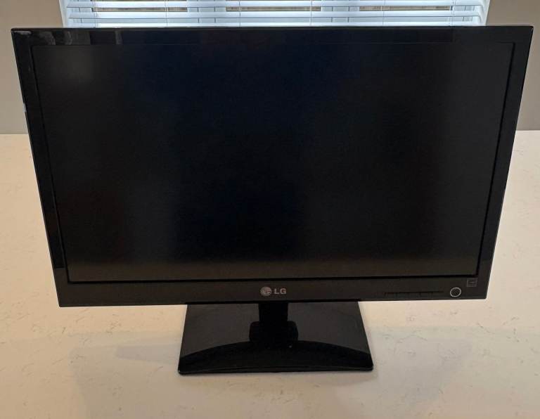 LG Flatron 23" Cinema 3D Full HD Monitor D2342P-PN