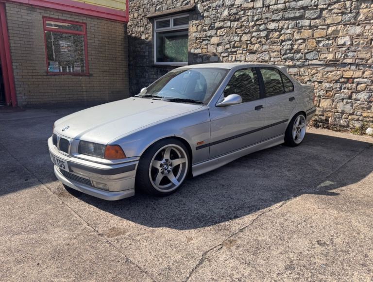 1997 BMW E36 318 saloon 2.5 engine swap