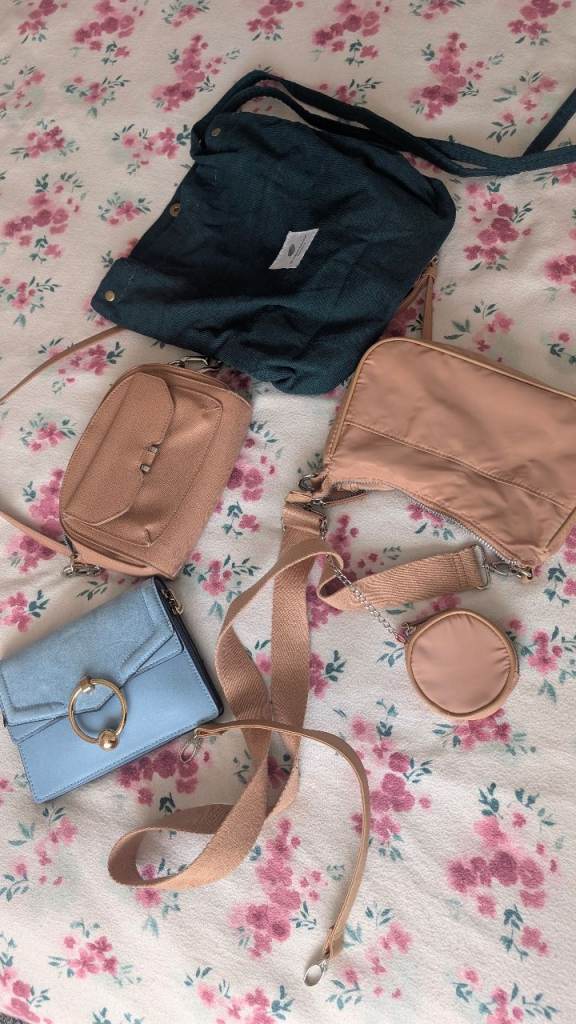 Handbags 