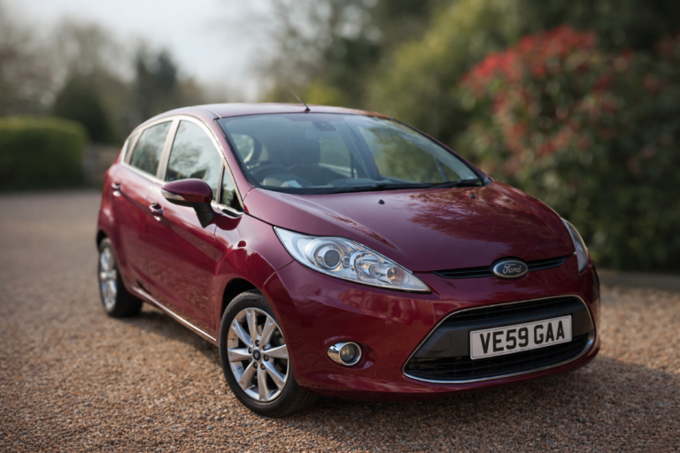 BARGAIN Ford fiesta Zetec 