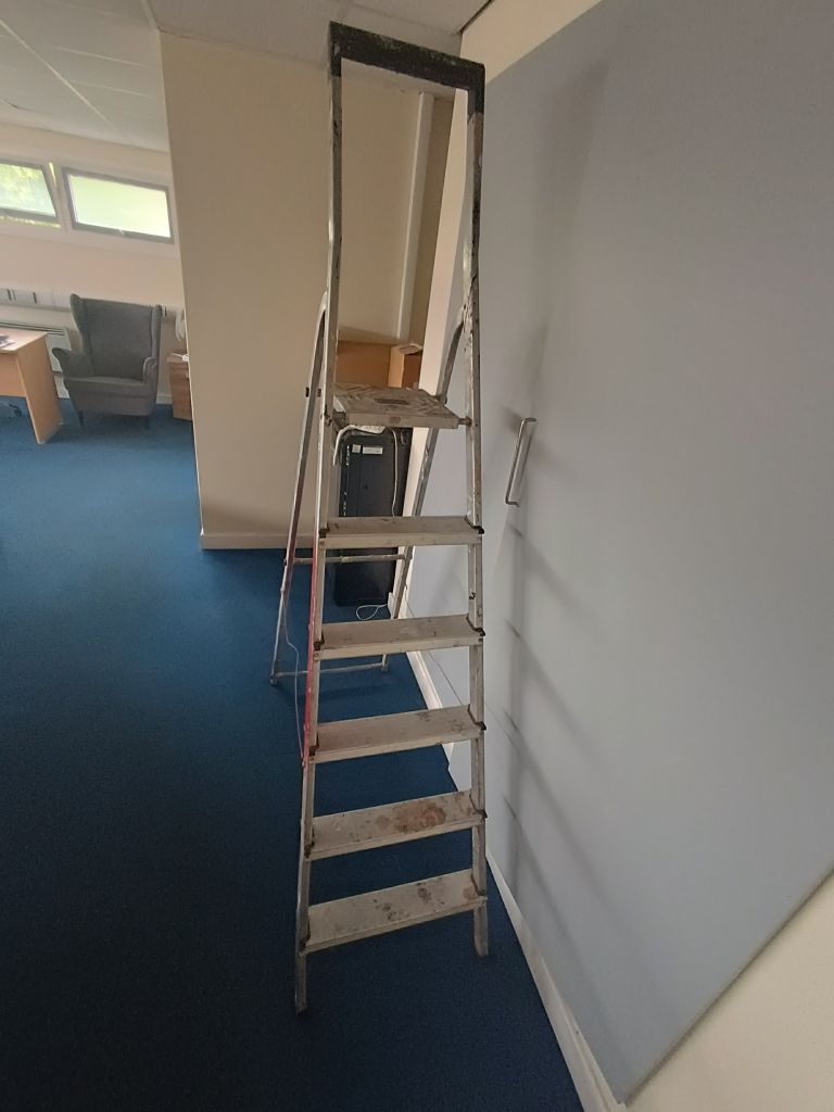 REDUCED Sturdy 6-Step Hailo Aluminium Ladder for DIY & Home Use