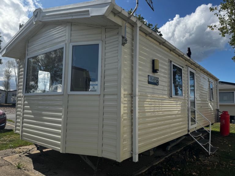 2 bed caravan for sale on the isle of sheppey!!