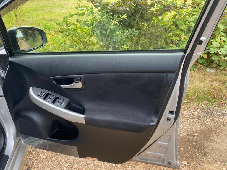 2015 Toyota Prius PRIUS T SPIRIT VVT-I CVT Hybrid