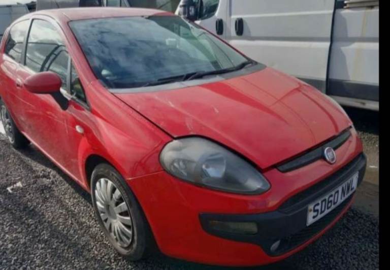 Fiat Punto 1.2 petrol manaul car