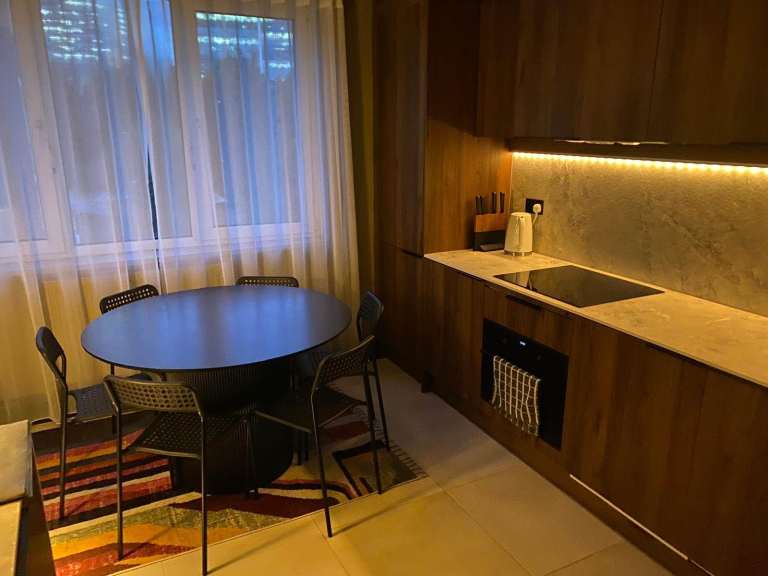 Friendly gay flatshare near Canary Wharf