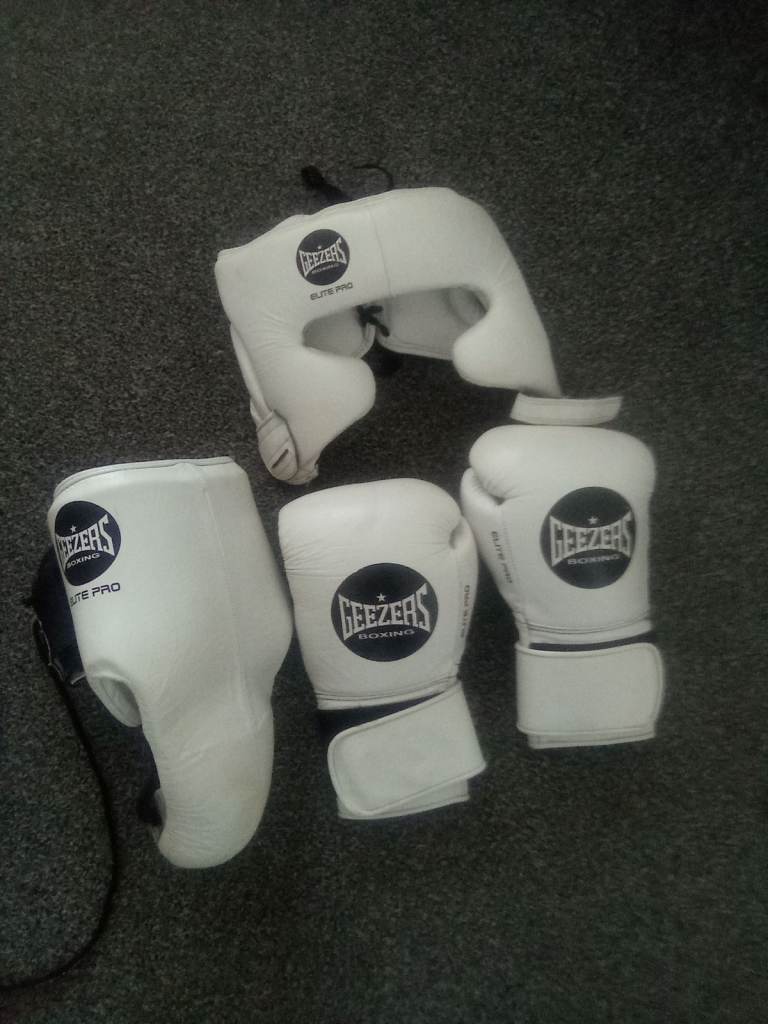 Geezers Boxing 'Elite Pro' Full Set - Head Guard, Gloves, Body Protector