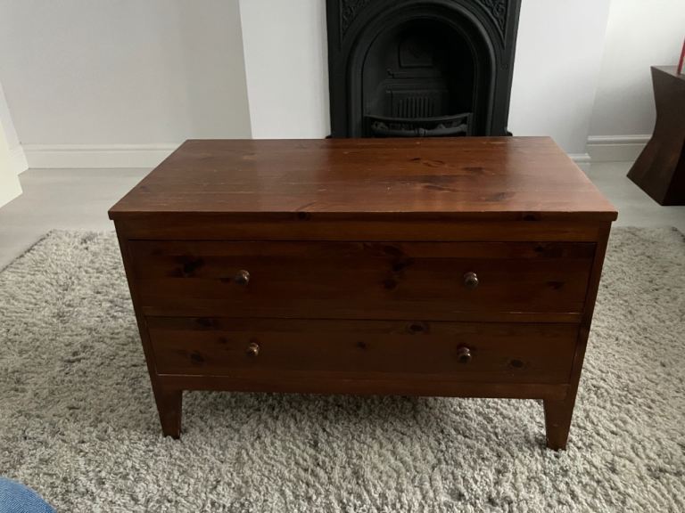 Warren Evan’s bedside table / chest of drawers