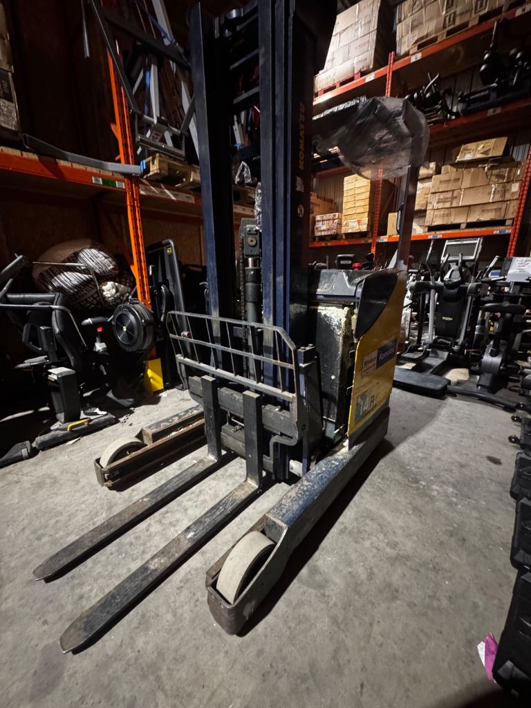 Komatsu 14R Electric Reach Forklift – Fully Working