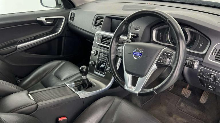 2013 Volvo V60 D2 [115] SE Lux 5dr ESTATE Diesel Manual