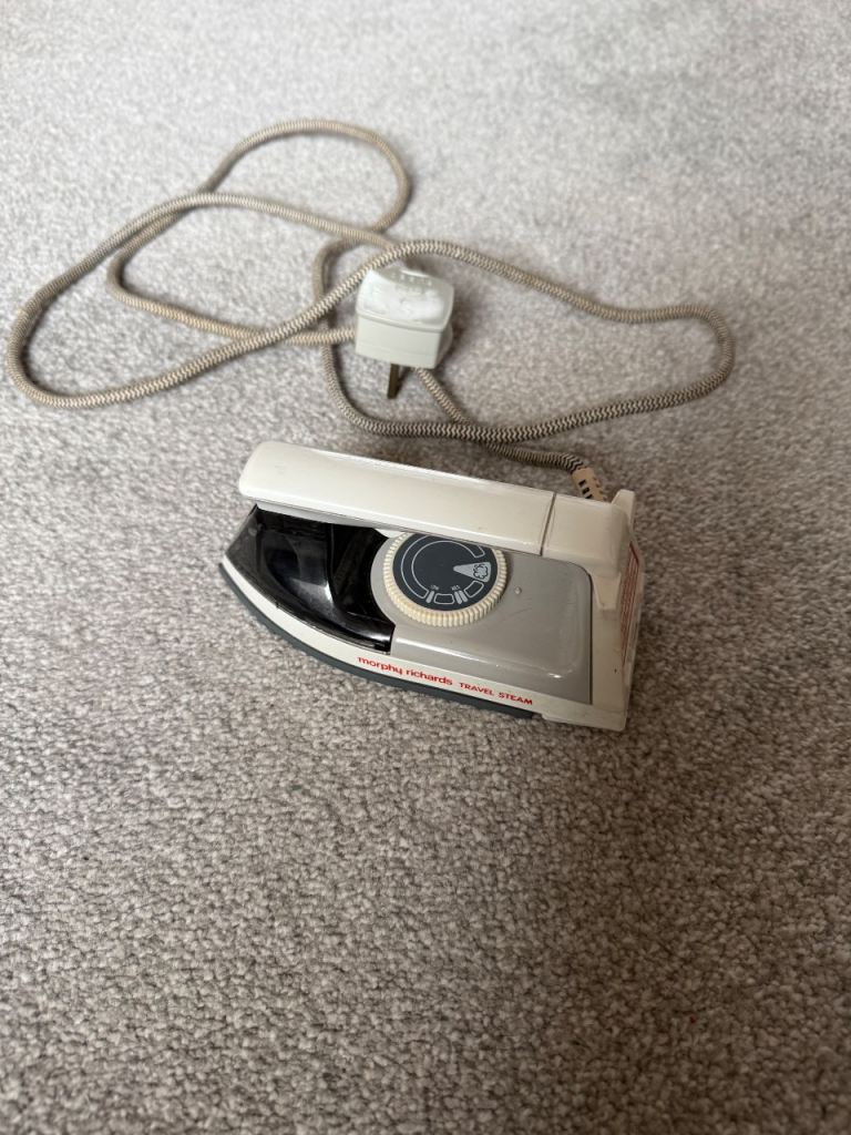 Murphy Richard Travel Iron – Good Condition