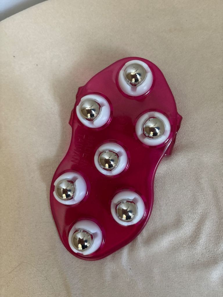 Hand massager