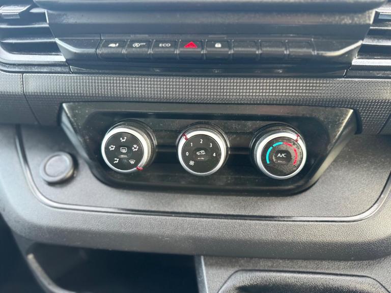 2023 Renault Trafic LL30 Blue dCi 130 Business+ Van PANEL VAN DIESEL Manual