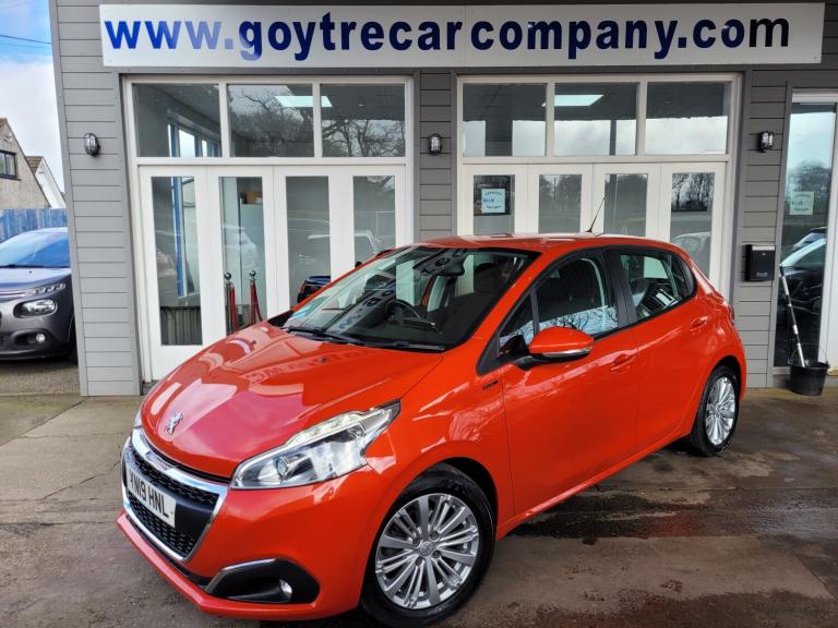 PEUGEOT 208 1.2 PureTech Signature Orange Manual Petrol 2020