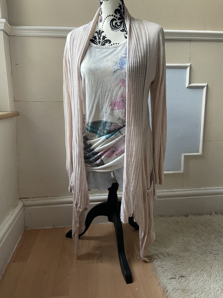 Women’s shirt, shorts and cardi combo