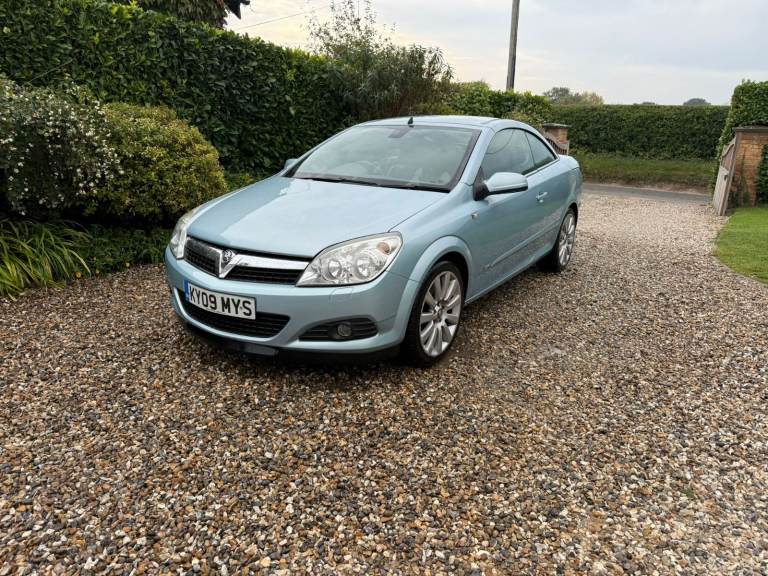 Vauxhall, ASTRA, Convertible, 2009, Manual, 1910 (cc), 3 doors