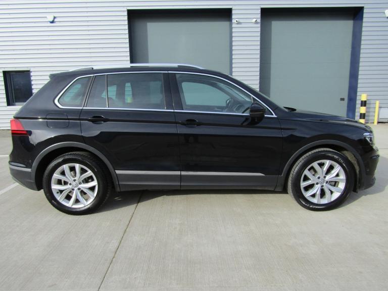 LEFT HAND DRIVE 2019 VOLKSWAGEN TIGUAN 2.0 TDi SE DSG AUTO 5DR EURO 6 FRENCH REG