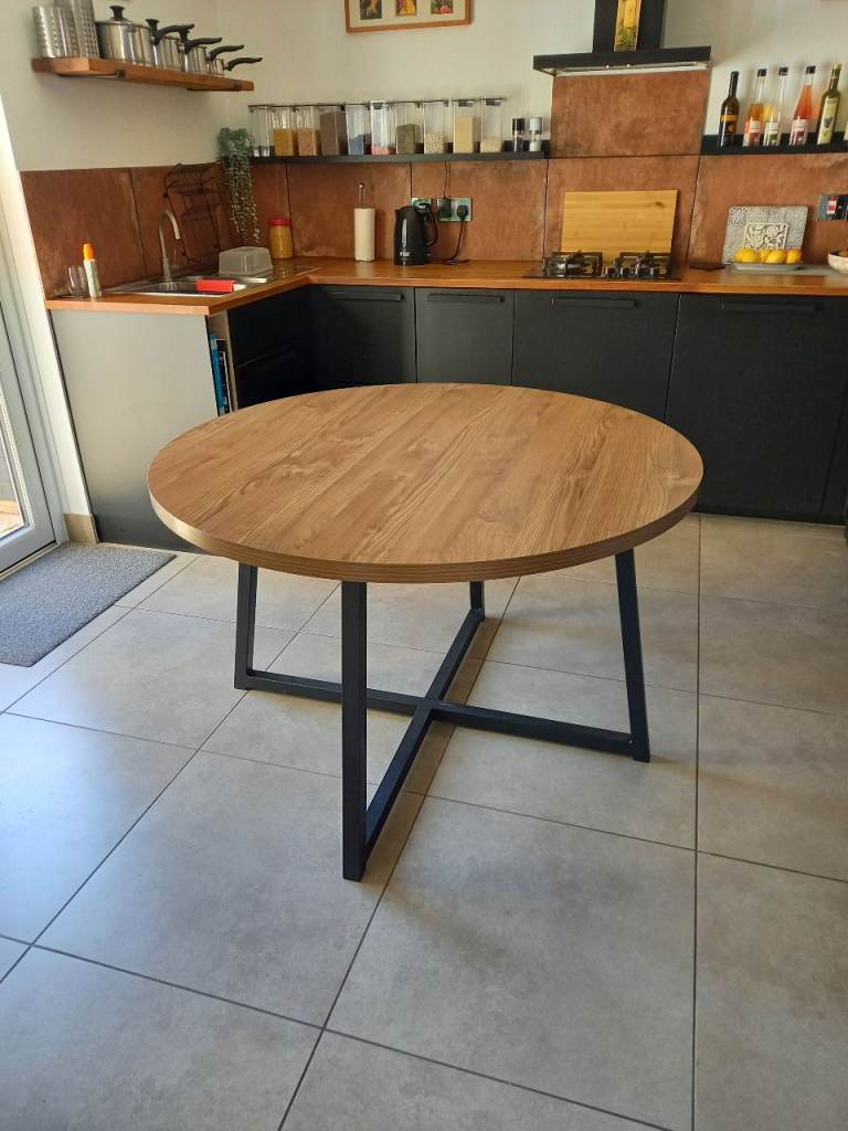 Habitat Nomad 4 seater Circular Dining Table
