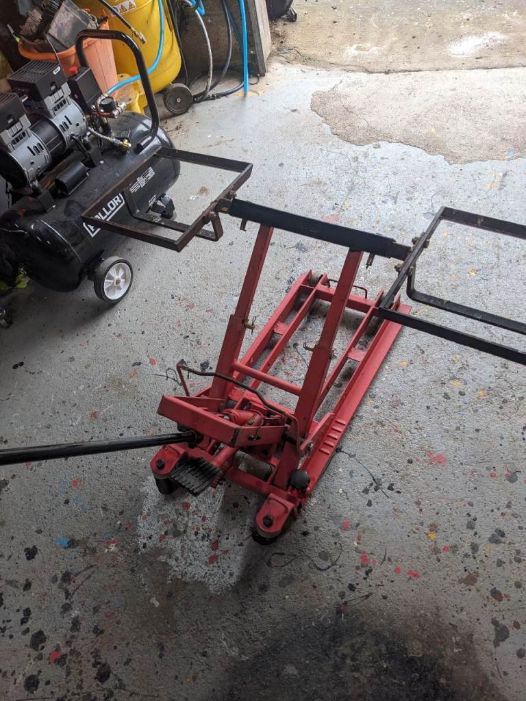 Mower or quad hydraulic ramp