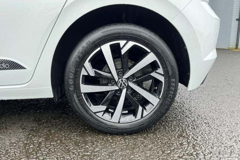 2021 Volkswagen Polo 1.0 EVO 80 Beats 5dr - APPLE CAR PLAY, FULLY SERVICED, LOW INSURANCE Manual ...