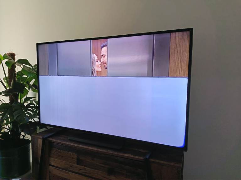 55" broken Digihome smart TV