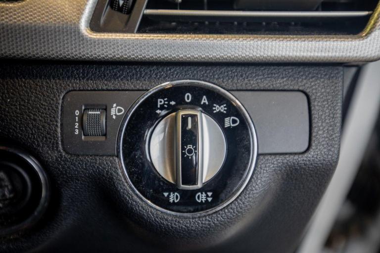 2009 Mercedes-Benz E Class E220 CDI BlueEFFICIENCY SE 4dr Tip Auto SALOON DIESEL Automatic