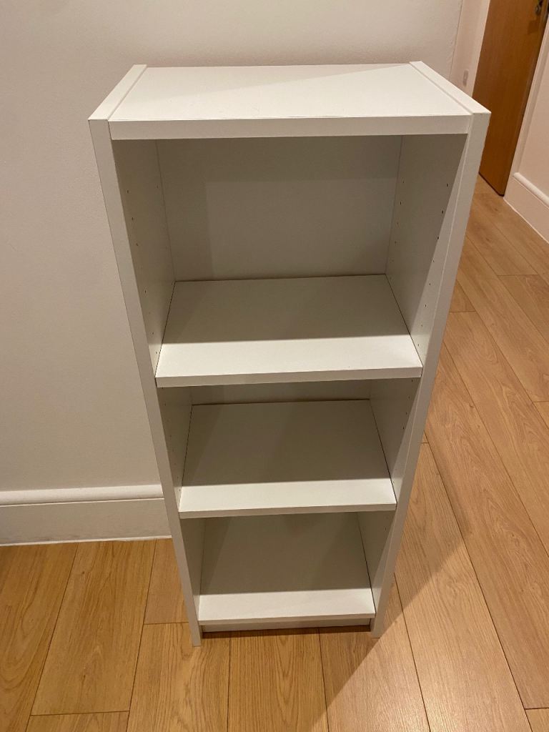 White shelving unit / bookshelf 