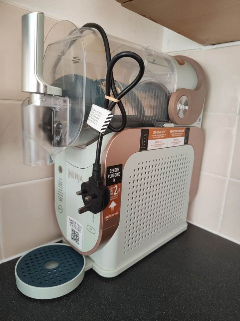 Ninja Slushi Maker (Frappes/Smoothies) - Very Good Condition