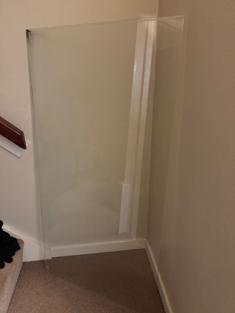 Glass from bath screen