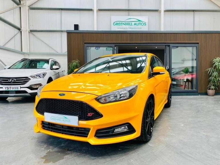 2015 Ford Focus 2.0T EcoBoost ST-2 Euro 6 (s/s) 5dr HATCHBACK Petrol Manual